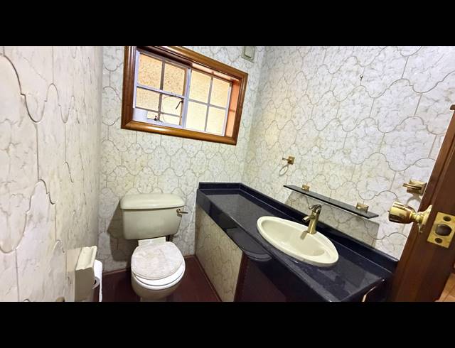 5 BEDROOM FREEHOLD FOR SALE IN LAKEFIELD